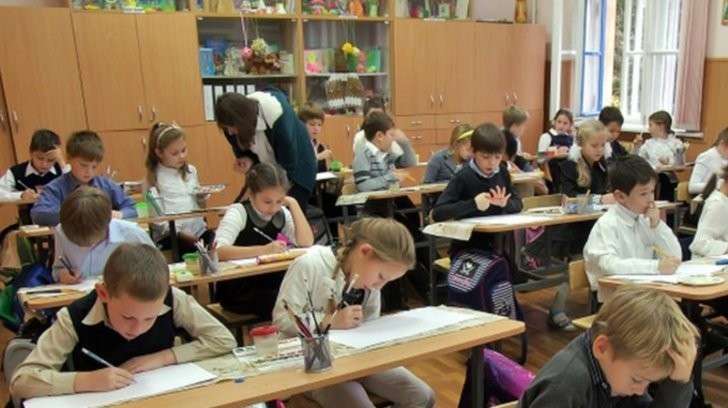 12 лет учебы, сокращение предметов, уроки дебилизации. Конец образования на Украине