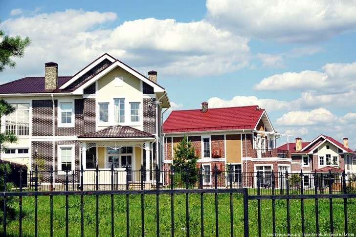 Альтернатива городскому жилью: «Английский домик»