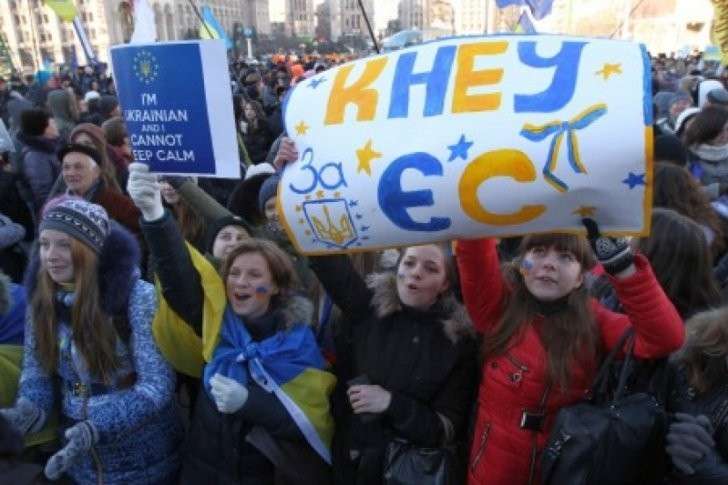Киев: студентов распустили по домам до весны, грошей на обогрев нимае