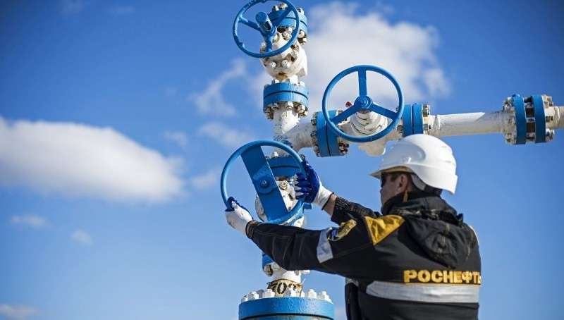 ТНК Оракал ограничила сотрудничество с нефтяниками из России