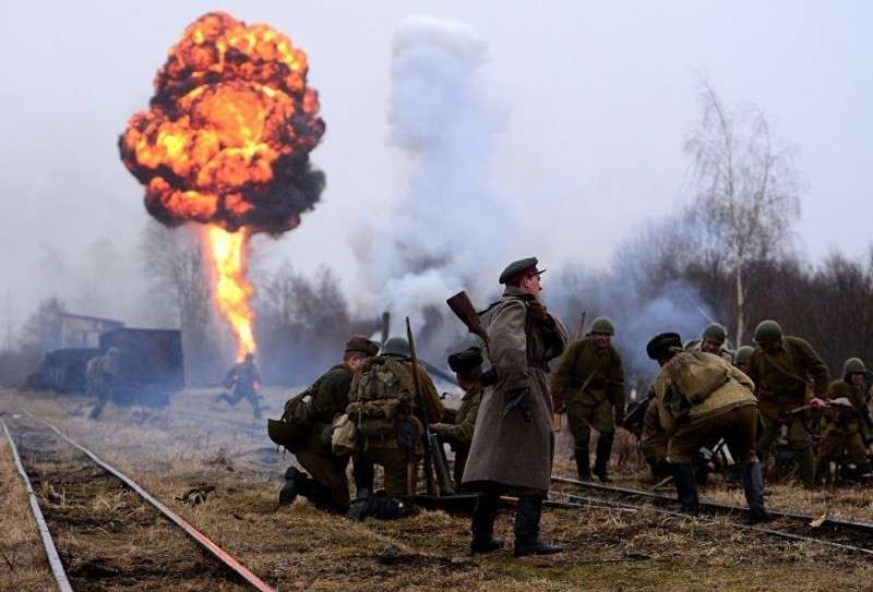 Германия сдерживает Россию. Хроника последней войны. Героический фельетон
