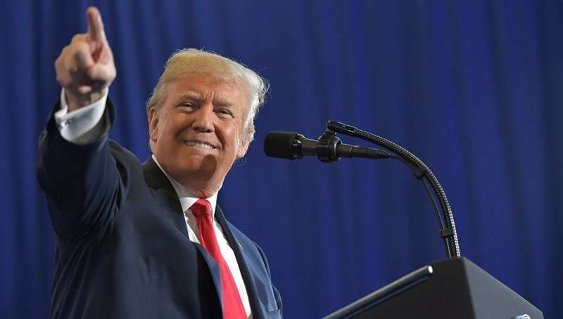 Дональд Трамп оказывает бесценную помощь санкциями Владимиру Путину и России