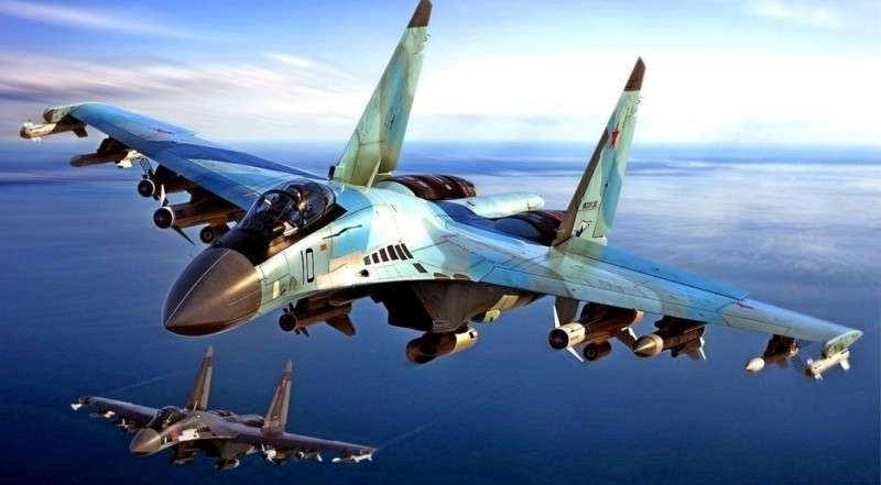 Китай признал: российский истребитель Су-35С превосходит американский F-22