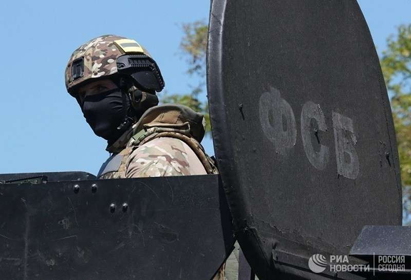 ФСБ нейтрализовало 12 террористов-наёмников ИГИЛ по всей России
