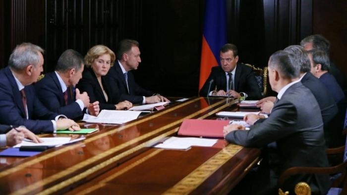 Медведев станет номинальным премьером после инаугурации Президента