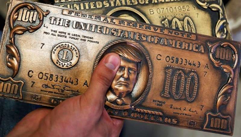 Дональд Трамп по ошибке нанесли удар по нефтедоллару?