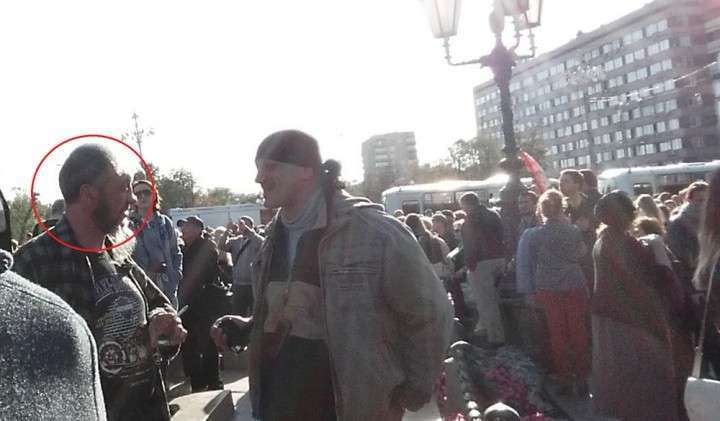 Майдановские собаки Теффта на «Марше предателей» в Москве Майдановские собаки Теффта на «Марше предателей» в Москве