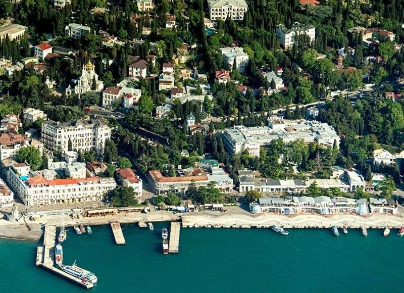 Юлька Барбишенко пытается спекулировать Крымом