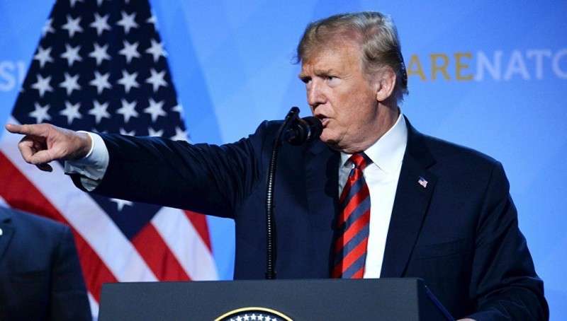 Дональд Трамп разносит НАТО в щепки