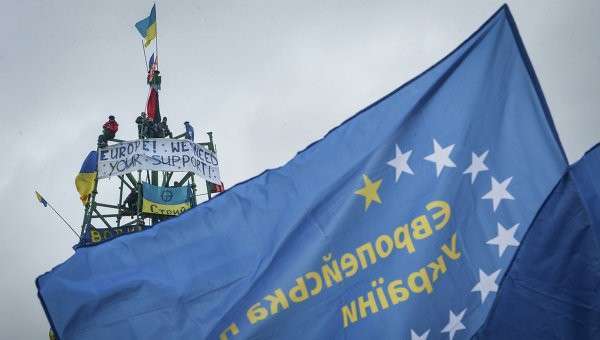 Сторонники евроинтеграции Украины. Архивное фото Сторонники евроинтеграции Украины. Архивное фото