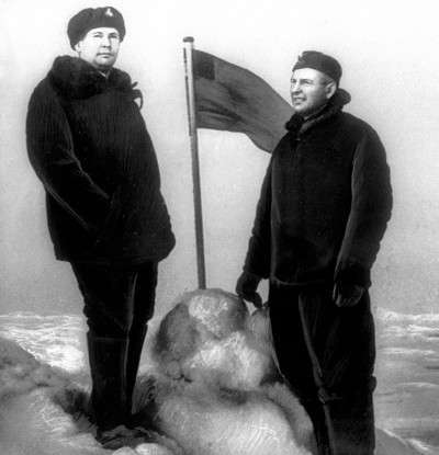Наша подлодка на Северном полюсе