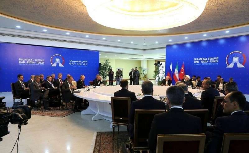 Встреча с Президентом Ирана Хасаном Рухани и Президентом Турции Реджепом Тайипом Эрдоганом.