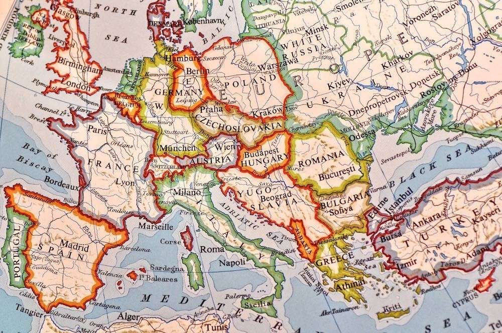Венгрия и ЕС упрекнули друг друга в чрезмерной любви к России