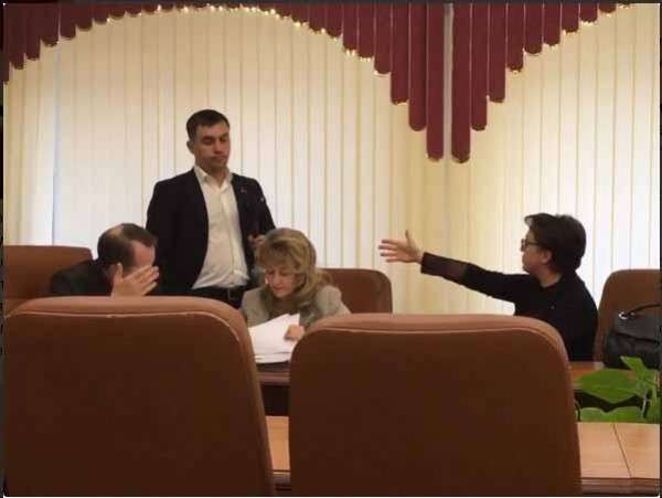 Министр в Саратовской области заявила, что статус министра не позволит ей жить