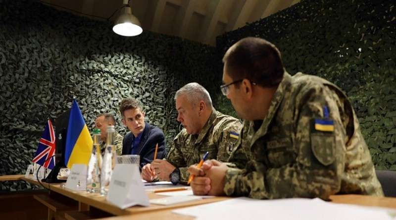 Как Англия усиливает военное присутствие на Украине