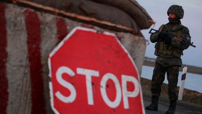 Еврейская хунта Украины запретила гражданам России пересекать границу с Крымом