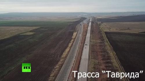 В Керчь валит бронетехника. Говорят, на парад Победы, но адрес не уточняют В Керчь валит бронетехника. Говорят, на парад Победы, но адрес не уточняют