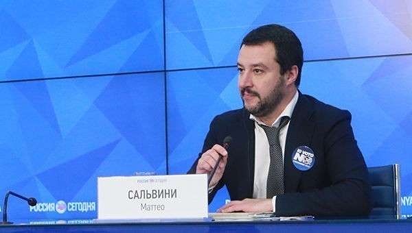 Лидер итальянской партии Лига Севера Маттео Сальвини Лидер итальянской партии Лига Севера Маттео Сальвини