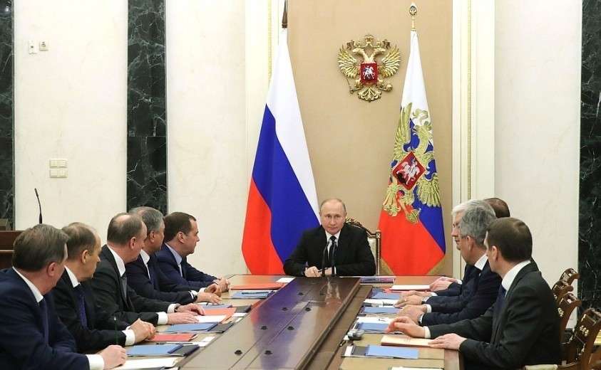На совещании с постоянными членами Совета Безопасности.