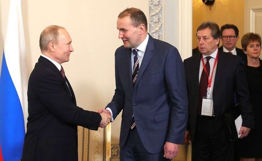 C Президентом Исландии Гудни Торлациусом Йоханнессоном.