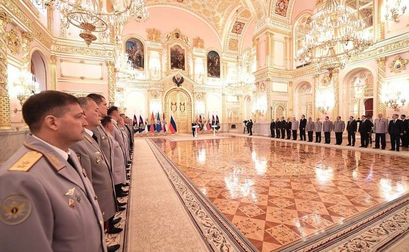 Церемония представления офицеров, назначенных на высшие командные должности.