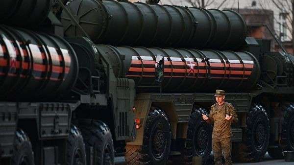 Зенитный ракетный комплекс С-400 Триумф Зенитный ракетный комплекс С-400 Триумф