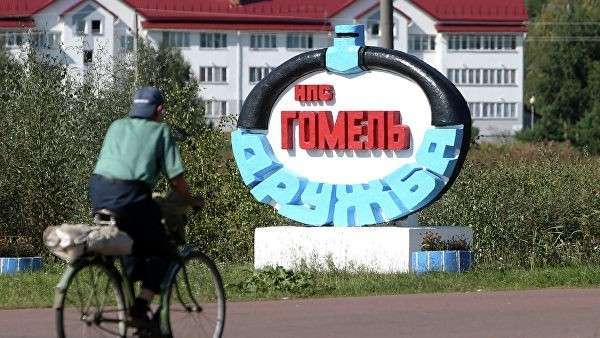 Символ нефтепровода Дружба около города Гомель Символ нефтепровода Дружба около города Гомель