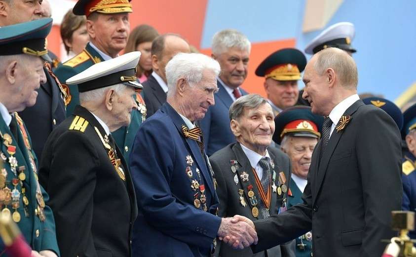 Перед началом Парада Победы. С ветеранами Великой Отечественной войны.