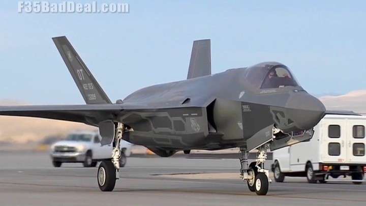 США «наказали» Анкару за С-400 и отказались брать на обучение турецких пилотов