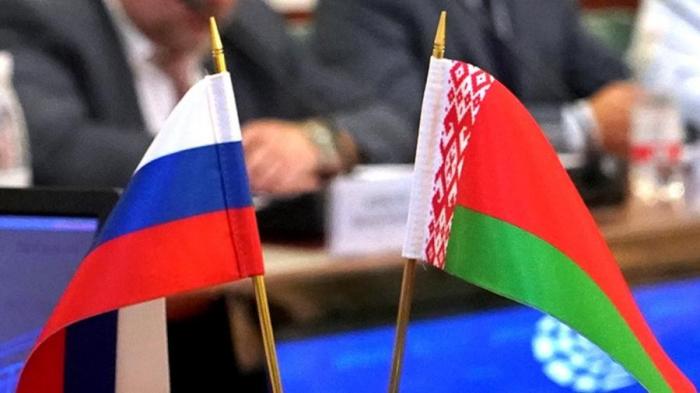 Россия и Белоруссия на ПМЭФ-2019 обсудили введение единой валюты