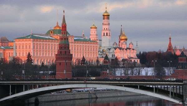 Правительство России пообещало рассмотреть просьбы о гуманитарной помощи от жителей Донбасса Правительство России пообещало рассмотреть просьбы о гуманитарной помощи от жителей Донбасса