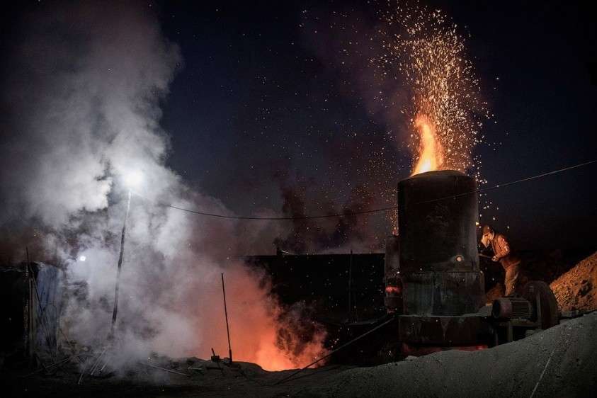 Подпольные сталелитейные заводы в Китае – это настоящий ад