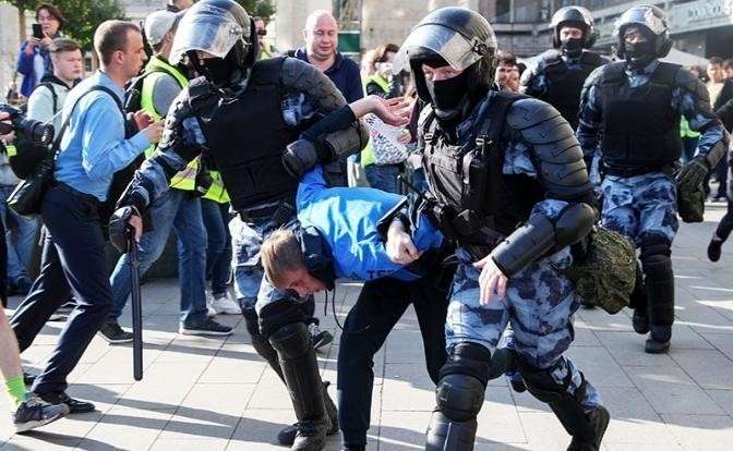 Митинги в Москве: особенности майданной манипуляции