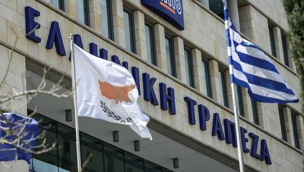 Флаги Кипра и Греции Флаги Кипра и Греции