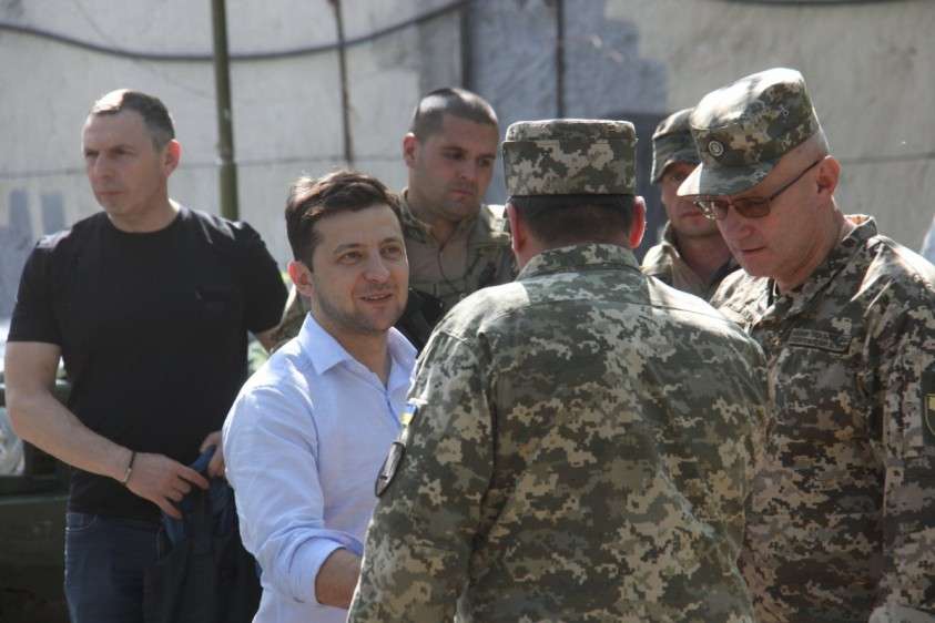 Война в Донбассе и «стремление к миру» Владимира Зеленского