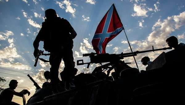 Бойцы ополчения Донбасса в городе Снежное. Архивное фото Бойцы ополчения Донбасса в городе Снежное. Архивное фото