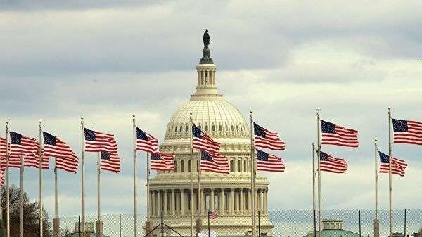 Здание Конгресса США на Капитолийском холме в Вашингтоне Здание Конгресса США на Капитолийском холме в Вашингтоне