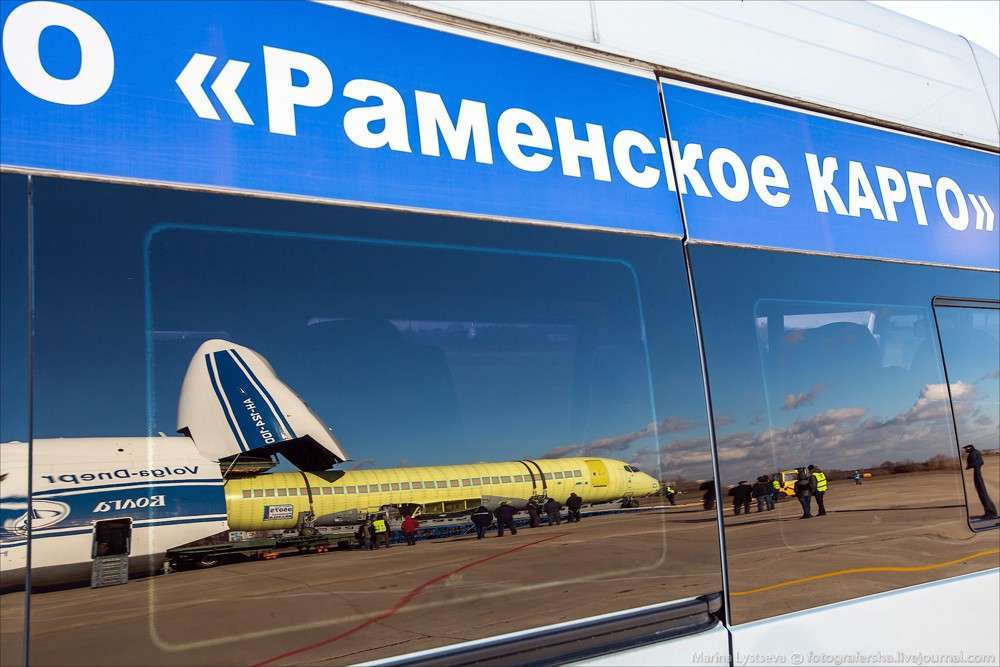 Sukhoi Superjet 100 увеличенной дальности доставлен в ЦАГИ для ресурсных испытаний Sukhoi Superjet 100 увеличенной дальности доставлен в ЦАГИ для ресурсных испытаний