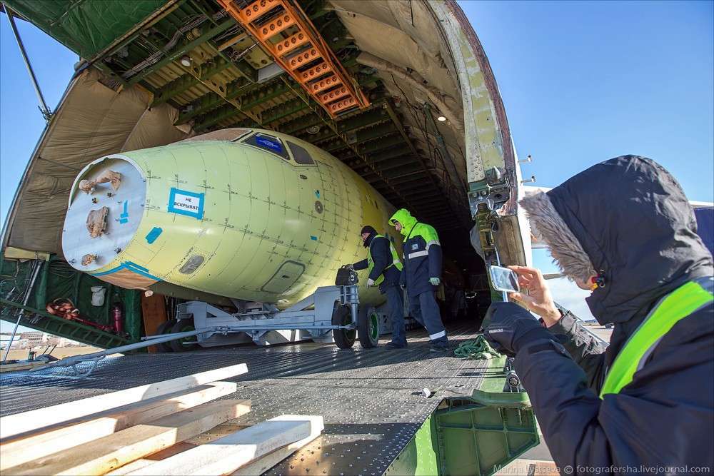 Sukhoi Superjet 100 увеличенной дальности доставлен в ЦАГИ для ресурсных испытаний Sukhoi Superjet 100 увеличенной дальности доставлен в ЦАГИ для ресурсных испытаний