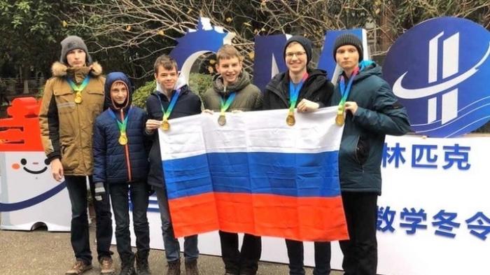 Россияне взяли пять золотых медалей на математической олимпиаде в Китае