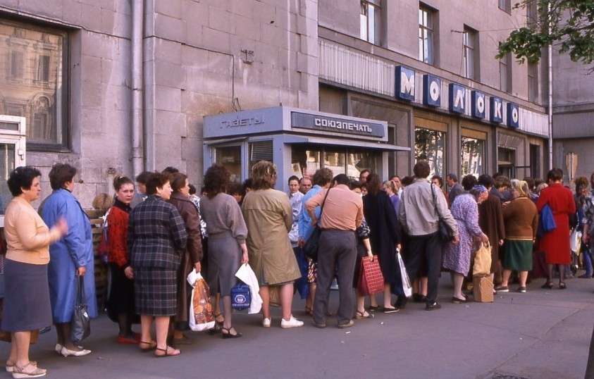 Россия в «святые» 90-е, когда Путин ещё ничего не украл (старые фотки)