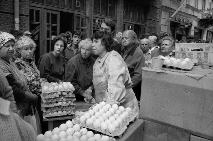 Россия в «святые» 90-е, когда Путин ещё ничего не украл (старые фотки)