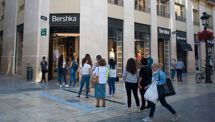  : Zara  Bershka       