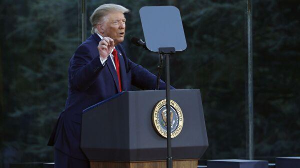 Президент США Дональд Трамп выступает в Вашингтоне на праздновании Дня независимости США Президент США Дональд Трамп выступает в Вашингтоне на праздновании Дня независимости США