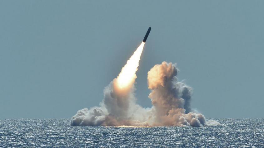 Испытательный запуск ракеты Trident II D5 с подводной лодки Небраска у побережья Калифорнии Испытательный запуск ракеты Trident II D5 с подводной лодки Небраска у побережья Калифорнии – РИА Новости, 1920, 20.09.2020