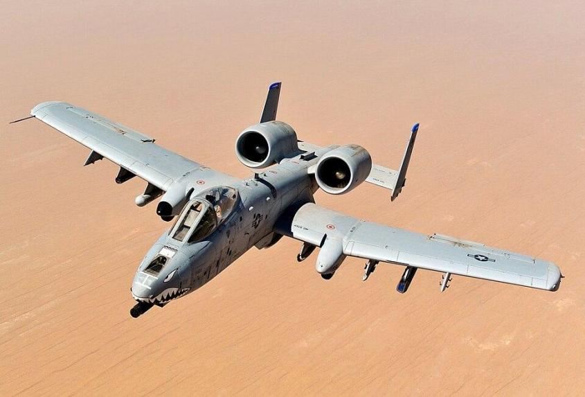 ������ ���������� A-10 Thunderbolt II ����� ��������� ������������ � �������� ������?