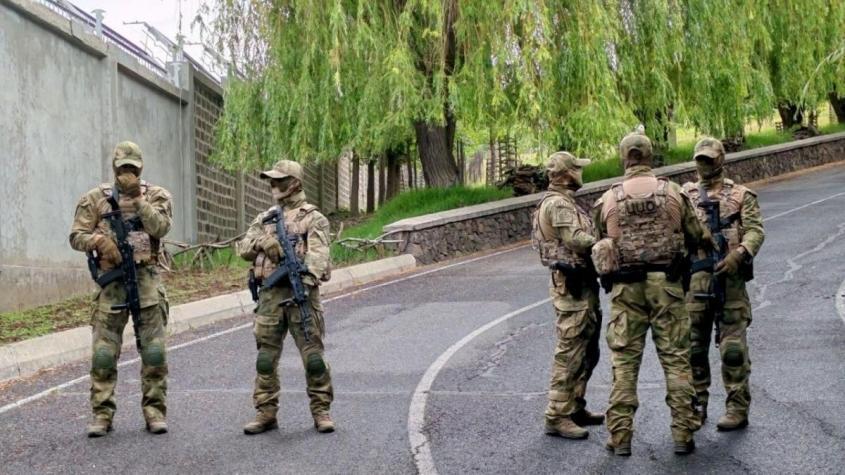 Ворвались в дом и посадили в клетку: что начинается в Армении